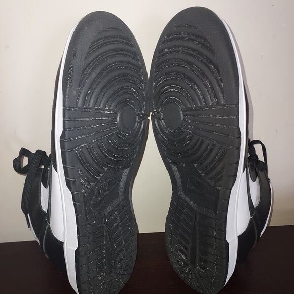 Nike Men's Dunk Hi Retro Sneakers 12.5M Lace Up Basketball Athletic Black White - Picture 10 of 16